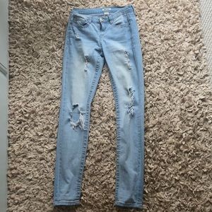Ripped Skinny Jeans